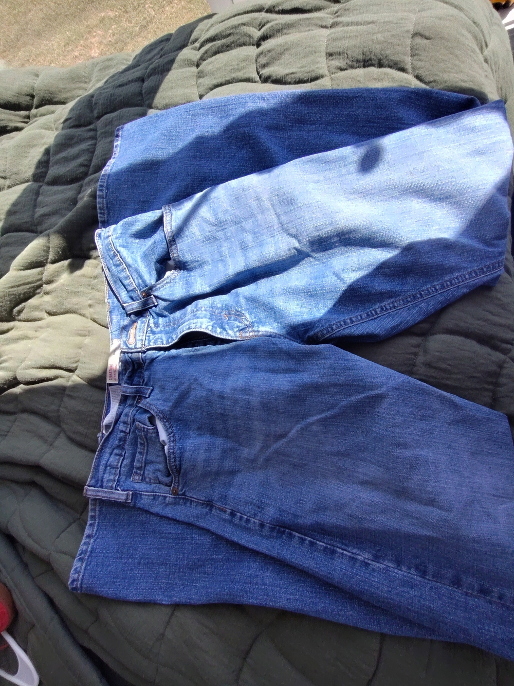 Women's Mid Rise Boot cut Levis